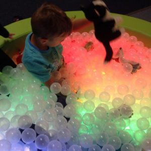 Echipamente camere senzoriale - Piscina senzoriala cu bile, vibroacustica si luminoasa